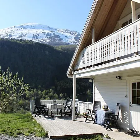 Eidsdal Camping Og Feriehus Extérieur photo