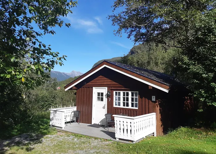 Eidsdal Camping Og Feriehus